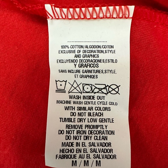 Minnesota Twins V-Neck Red T-Shirt Size Medium - Picture 4 of 6